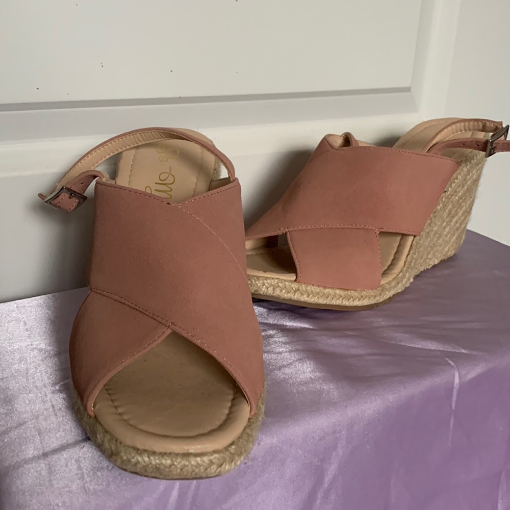 Never worn pink wedges